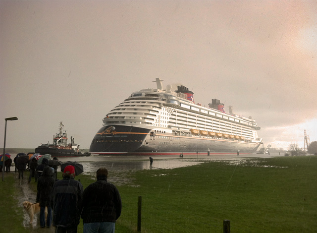 http://www.mauricesnip.nl/etc/photos/disney_fantasy-640.jpg